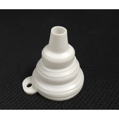 Entonnoir universel pour moteur de Voitures